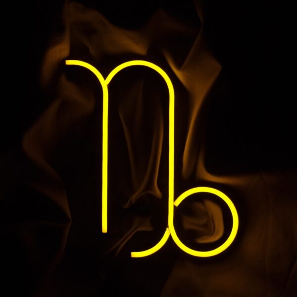 Neon Koziorożec